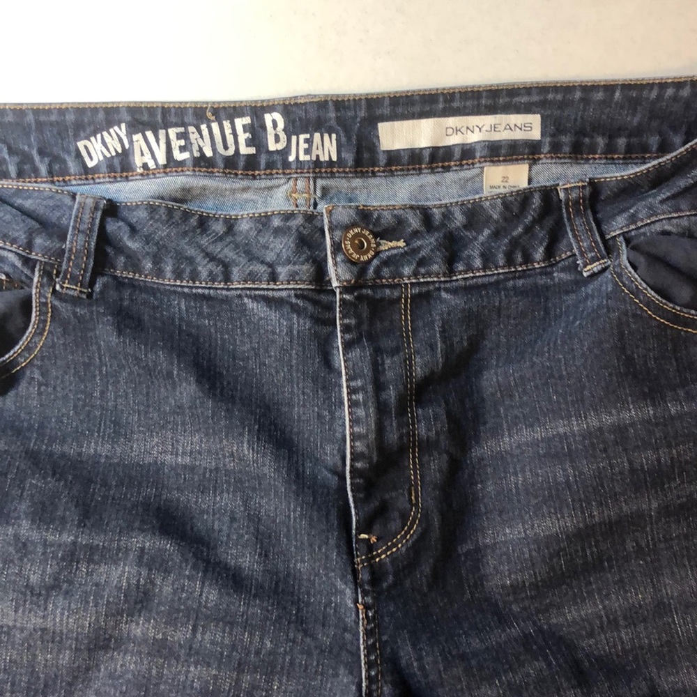 DKNY jeans SZ 22